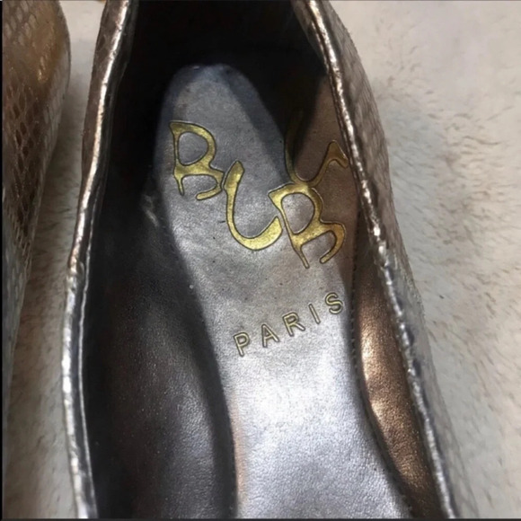 BCBG Paris Metallic Round Toe Flats Size 6.5 - Picture 4 of 8